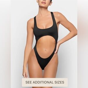 Skims signatures swim cut out monokini‎ bikini